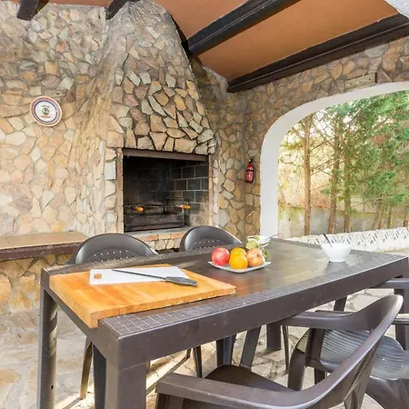 Sleeps 7