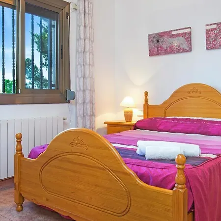 Sleeps 7 * Lloret de Mar
