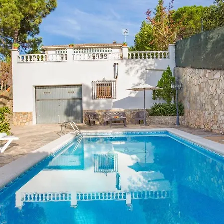 Villa Sleeps 7 Lloret de Mar